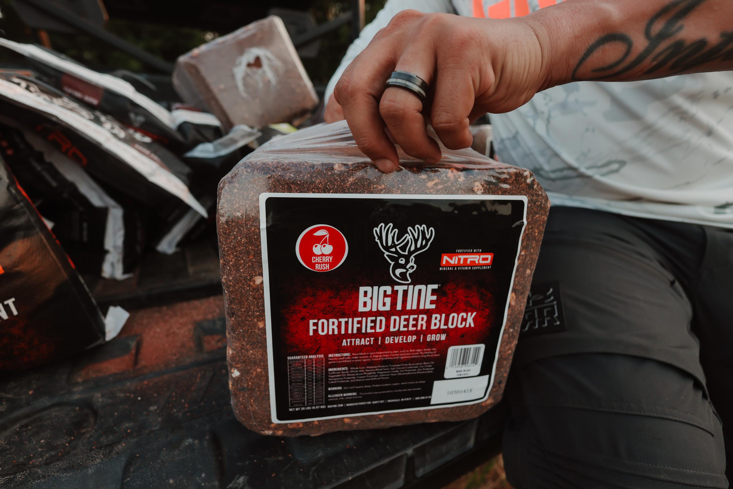 BIG TINE FORTIFIED DEER BLOCK CHERRY
